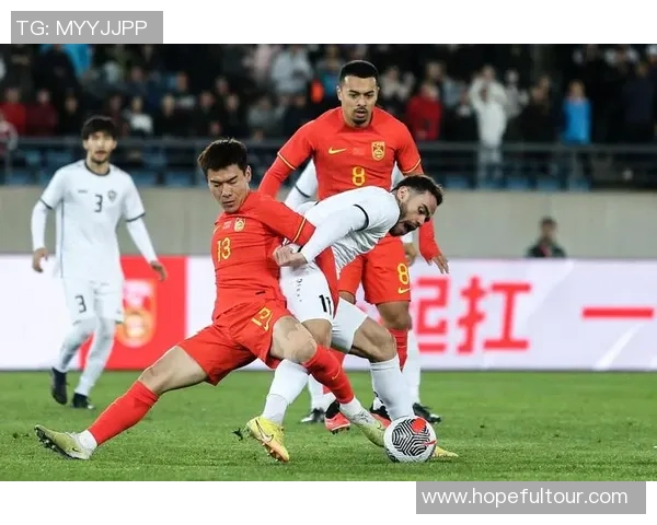 国足与乌兹别克斯坦2017年激战回顾及精彩瞬间分析